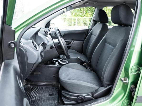 Ford Fiesta Mk5 с пробегом 2007 года, цена 644 000 рублей, 125623 км, хэтчбек, Автокод Объявления