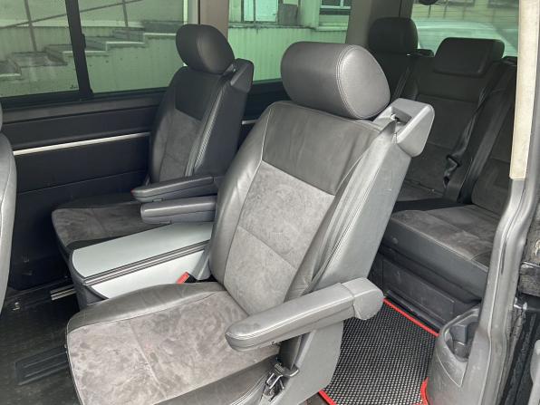 Volkswagen Multivan T5 Рестайлинг с пробегом 2010 года, цена 2 150 000 рублей, 260425 км, минивэн, Автокод Объявления