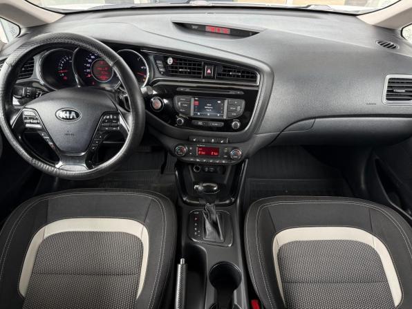 Kia Ceed II Рестайлинг с пробегом 2015 года, цена 1 149 000 рублей, 132000 км, хэтчбек, Автокод Объявления
