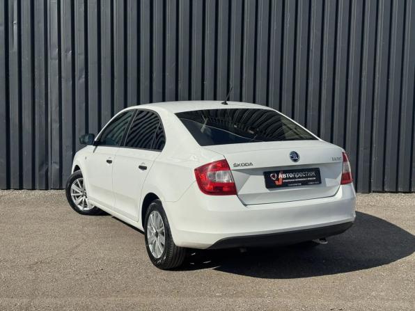 Skoda Rapid I с пробегом 2016 года, цена 935 000 рублей, 125603 км, лифтбек, Автокод Объявления