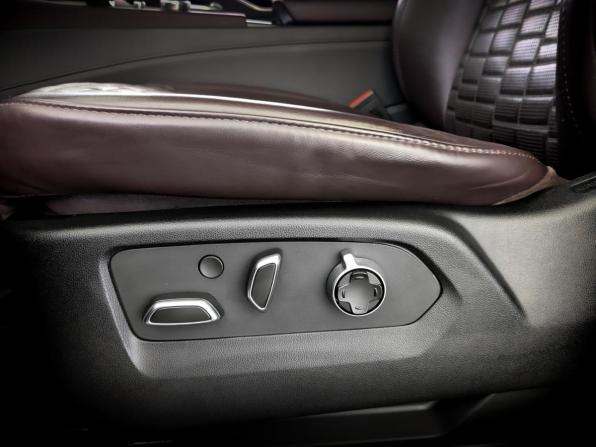 Cadillac Escalade V с пробегом 2023 года, цена 11 000 000 рублей, 40540 км, внедорожник, Автокод Объявления