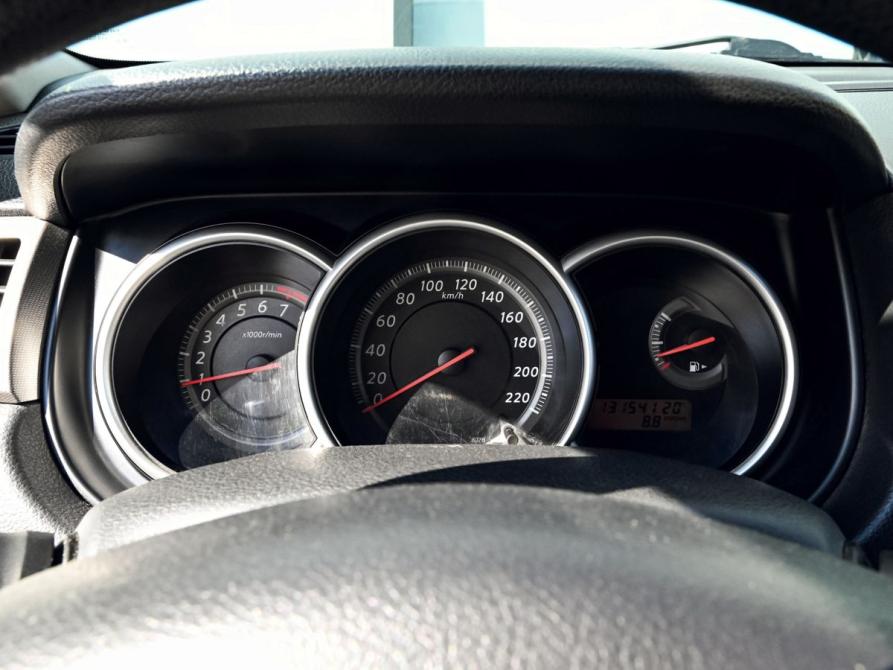 Nissan Tiida I Рестайлинг Екатеринбург  - изображение 9