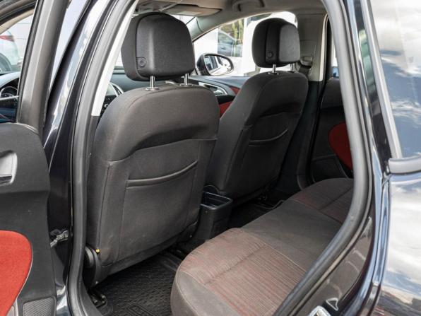 Opel Astra J с пробегом 2012 года, цена 760 000 рублей, 243131 км, хэтчбек, Автокод Объявления