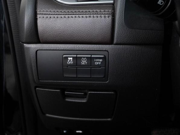 Mazda 6 III (GJ) Рестайлинг с пробегом 2015 года, цена 1 747 000 рублей, 165673 км, седан, Автокод Объявления