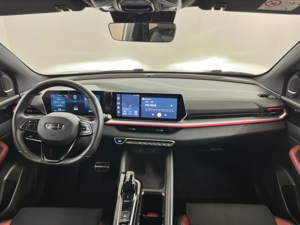 Geely Coolray I Рестайлинг с пробегом 2023 года, цена 2 089 000 рублей, 38743 км, внедорожник, Автокод Объявления