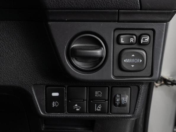 Toyota Corolla XI (E160 E170) Рестайлинг 2 с пробегом 2019 года, цена 1 524 000 рублей, 145106 км, универсал, Автокод Объявления