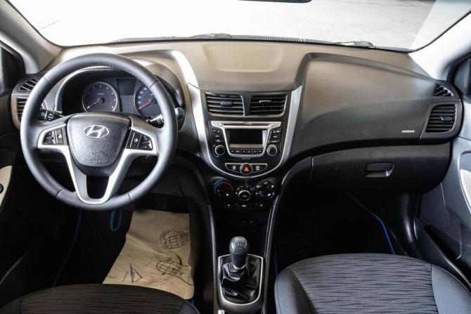 Hyundai Solaris I Рестайлинг с пробегом 2015 года, цена 999 000 рублей, 205368 км, хэтчбек, Автокод Объявления