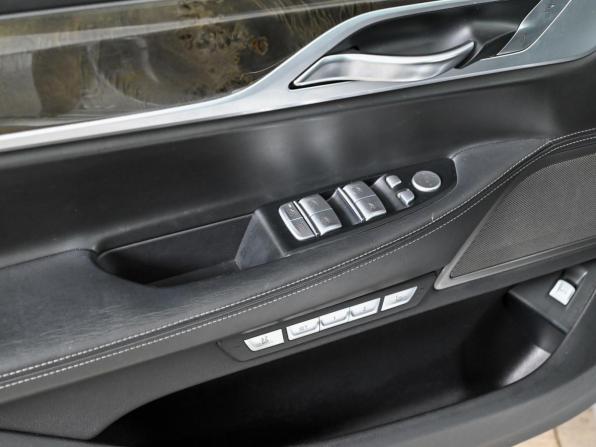 BMW 7 серии VI (G11/G12) с пробегом 2017 года, цена 2 620 000 рублей, 175844 км, седан, Автокод Объявления