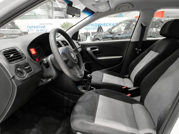 Volkswagen Polo V с пробегом 2014 года, цена 699 000 рублей, 146050 км, седан, Автокод Объявления