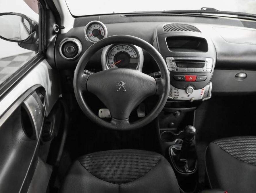 Peugeot 107 I Рестайлинг 2 Санкт-Петербург  - изображение 12
