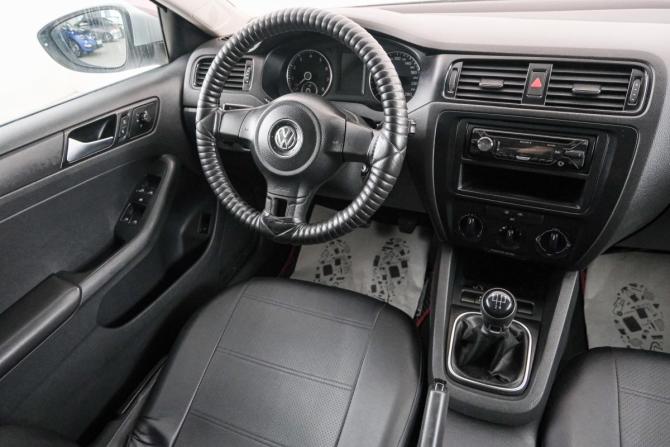 Volkswagen Jetta VI с пробегом 2013 года, цена 979 000 рублей, 141704 км, седан, Автокод Объявления
