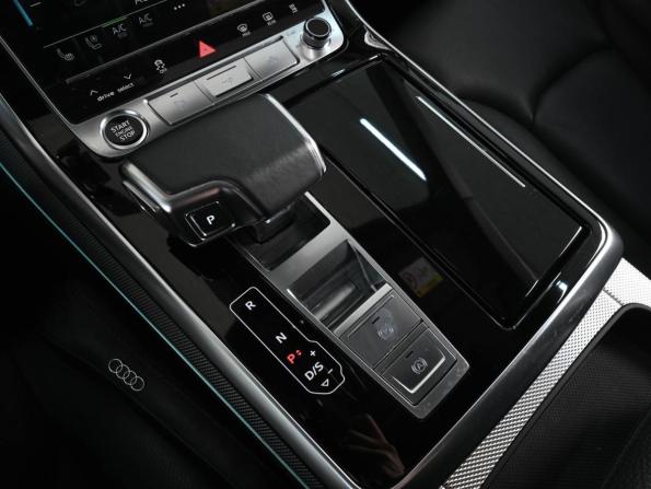 Audi Q8 I (4M) с пробегом 2020 года, цена 7 389 000 рублей, 42996 км, внедорожник, Автокод Объявления