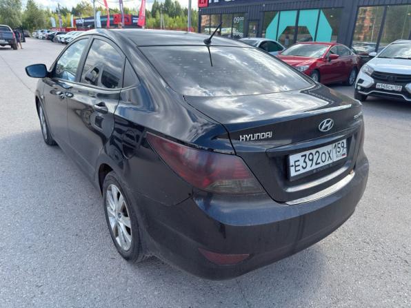 Hyundai Solaris I с пробегом 2014 года, цена 747 000 рублей, 180000 км, седан, Автокод Объявления