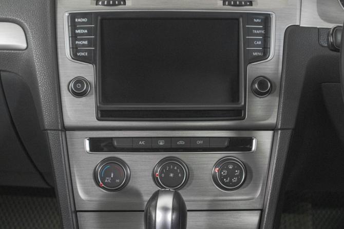 Volkswagen Golf VII с пробегом 2014 года, цена 1 099 000 рублей, 175000 км, универсал, Автокод Объявления