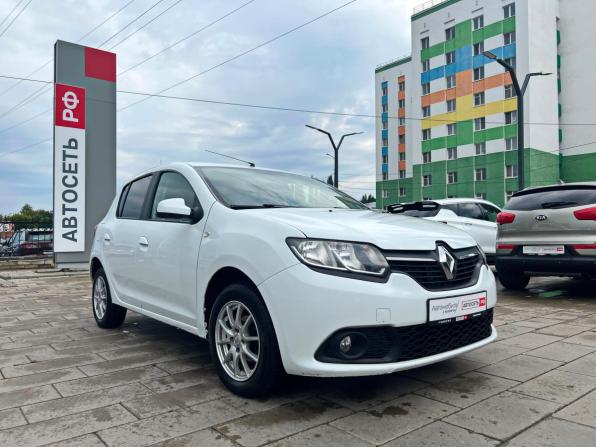 Renault Sandero II с пробегом 2017 года, цена 600 000 рублей, 187455 км, хэтчбек, Автокод Объявления