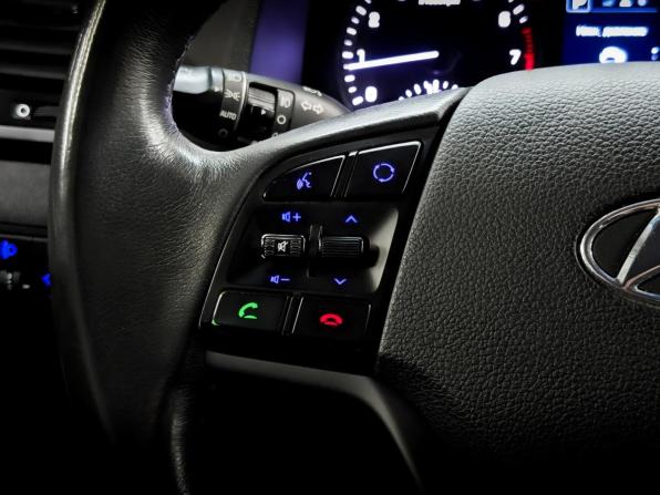 Hyundai Tucson III с пробегом 2016 года, цена 1 800 000 рублей, 91087 км, внедорожник, Автокод Объявления