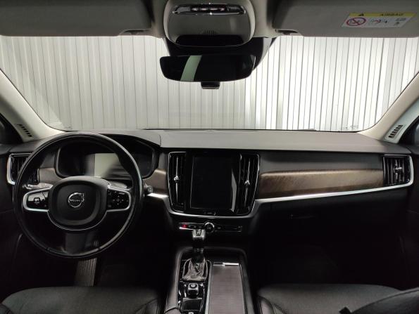 Volvo V90 Cross Country I с пробегом 2018 года, цена 2 490 000 рублей, 199000 км, универсал, Автокод Объявления