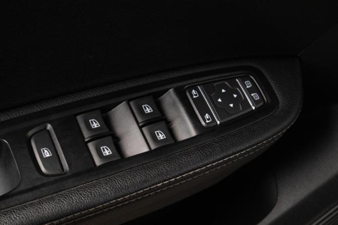 Renault Arkana I с пробегом 2019 года, цена 1 899 000 рублей, 114000 км, внедорожник, Автокод Объявления