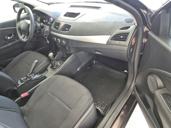 Renault Megane III Рестайлинг 2 с пробегом 2015 года, цена 869 000 рублей, 104030 км, хэтчбек, Автокод Объявления