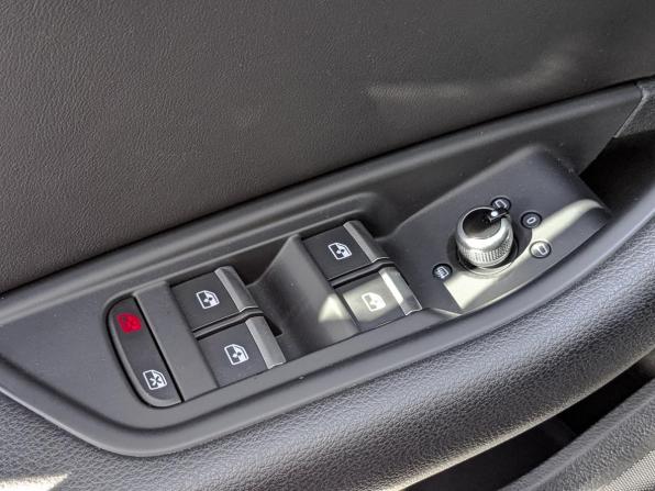Audi A4 V (B9) Рестайлинг с пробегом 2022 года, цена 3 655 000 рублей, 43272 км, седан, Автокод Объявления