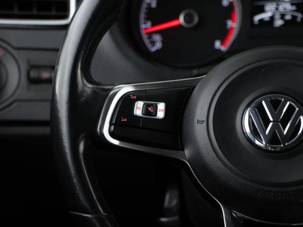 Volkswagen Polo V Рестайлинг с пробегом 2020 года, цена 1 499 077 рублей, 122129 км, седан, Автокод Объявления