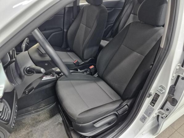 Kia Rio IV Рестайлинг с пробегом 2021 года, цена 1 555 000 рублей, 59692 км, седан, Автокод Объявления