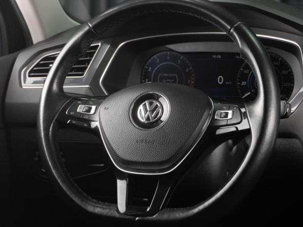 Volkswagen Tiguan II с пробегом 2017 года, цена 3 109 000 рублей, 147561 км, внедорожник, Автокод Объявления