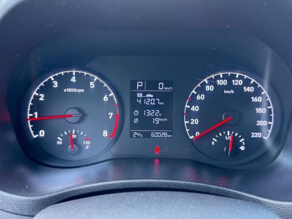 Hyundai Solaris II с пробегом 2019 года, цена 1 499 900 рублей, 60027 км, седан, Автокод Объявления