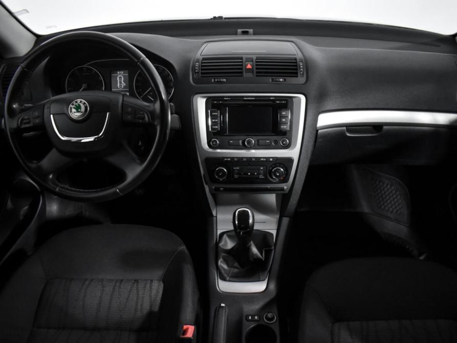 Skoda Octavia II (A5) Рестайлинг Санкт-Петербург  - изображение 14