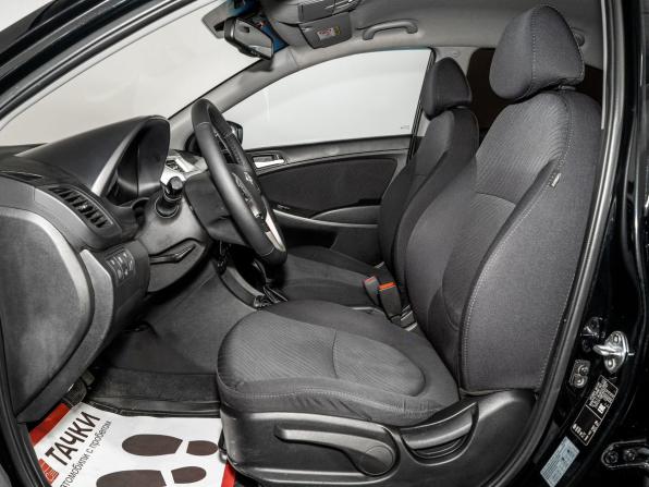 Hyundai Solaris I Рестайлинг с пробегом 2015 года, цена 949 500 рублей, 140116 км, седан, Автокод Объявления
