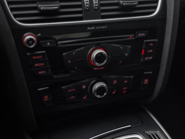 Audi A4 IV (B8) Рестайлинг с пробегом 2013 года, цена 1 199 000 рублей, 186624 км, седан, Автокод Объявления