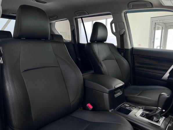 Toyota Land Cruiser Prado 150 Series Рестайлинг 1 с пробегом 2016 года, цена 3 940 000 рублей, 189161 км, внедорожник, Автокод Объявления