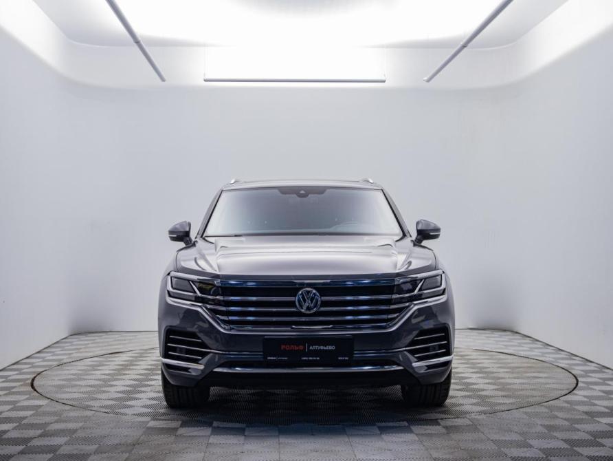 Volkswagen Touareg III Москва  - изображение 2