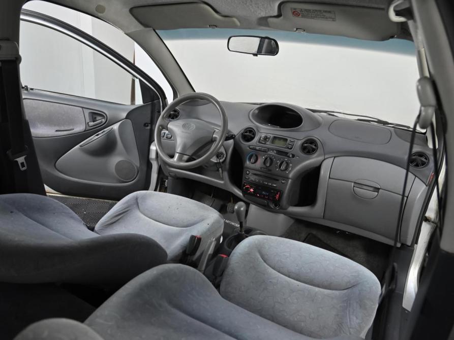 Toyota Yaris I Москва  - изображение 6