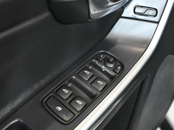 Volvo XC60 I Рестайлинг с пробегом 2015 года, цена 2 080 000 рублей, 239515 км, внедорожник, Автокод Объявления