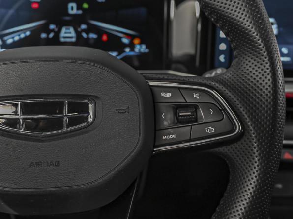 Geely Coolray I Рестайлинг с пробегом 2023 года, цена 2 120 000 рублей, 33985 км, внедорожник, Автокод Объявления
