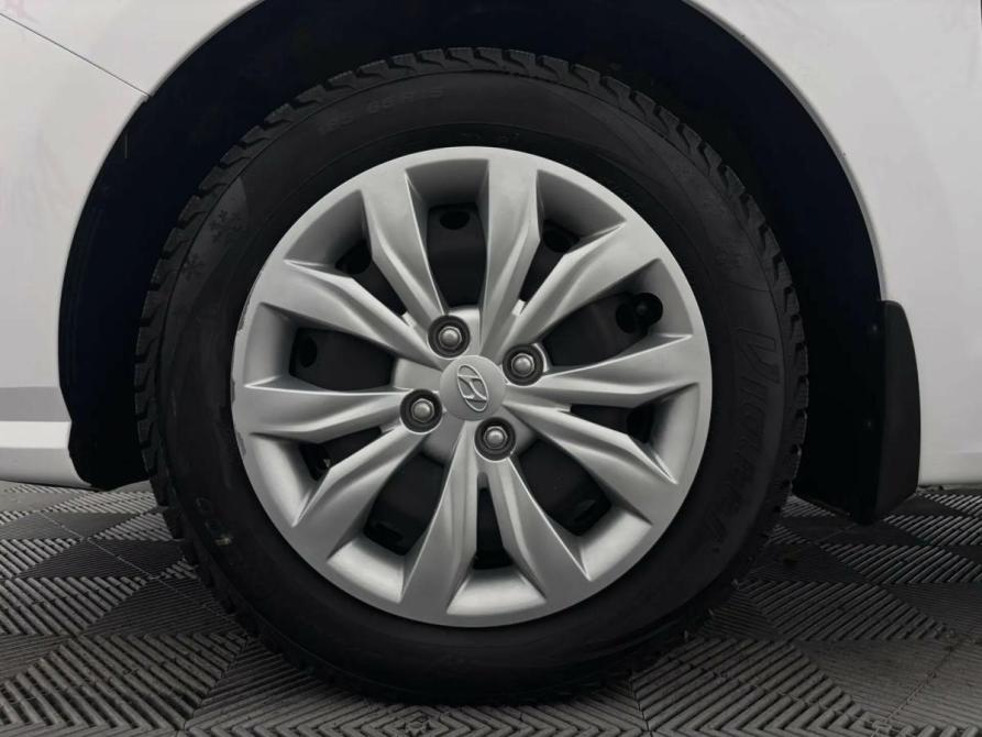 Hyundai Solaris II Рестайлинг Псков  - изображение 19