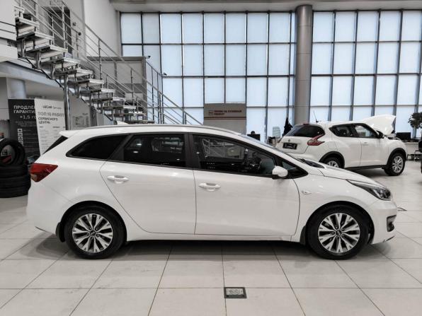 Kia Ceed II Рестайлинг с пробегом 2018 года, цена 1 350 000 рублей, 85876 км, универсал, Автокод Объявления