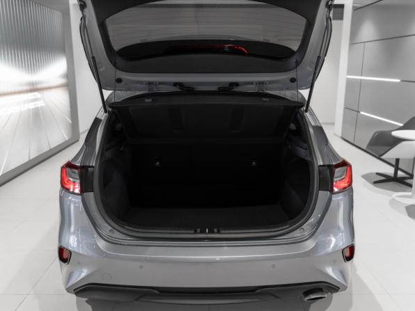 Kia Ceed III Рестайлинг с пробегом 2022 года, цена 2 240 000 рублей, 68212 км, хэтчбек, Автокод Объявления