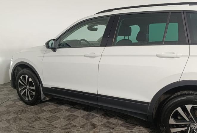 Volkswagen Tiguan II с пробегом 2020 года, цена 2 550 000 рублей, 136829 км, внедорожник, Автокод Объявления