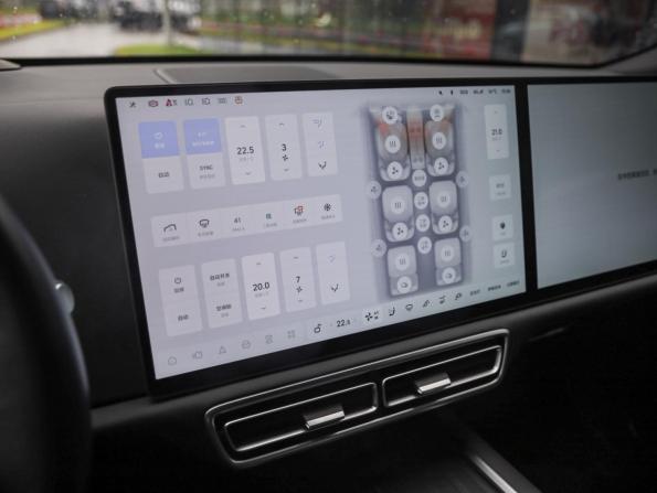 Li Auto (Lixiang) L9 I Рестайлинг с пробегом 2024 года, цена 7 399 000 рублей, 27191 км, внедорожник, Автокод Объявления