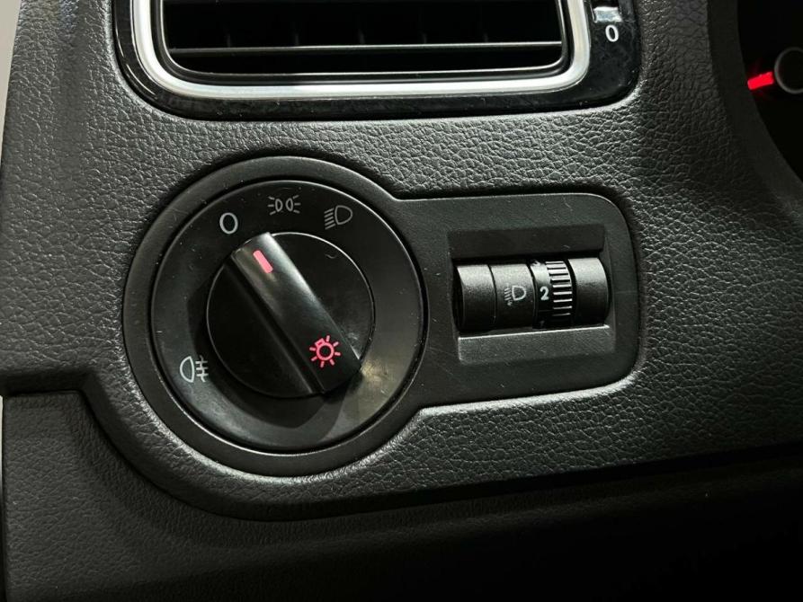 Volkswagen Polo V Рестайлинг Оренбург  - изображение 20