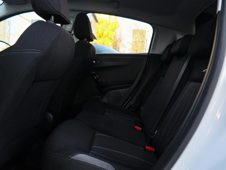 Peugeot 208 I Москва  - изображение 8