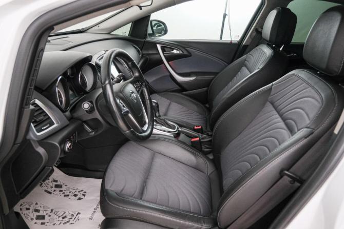 Opel Astra J Рестайлинг с пробегом 2014 года, цена 999 000 рублей, 161700 км, седан, Автокод Объявления