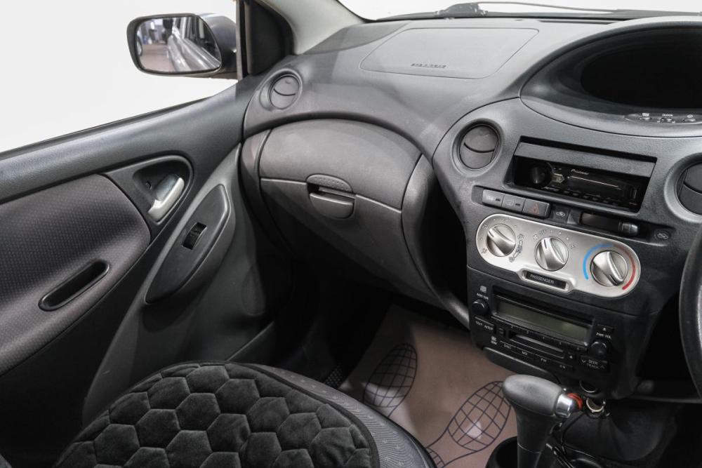 Toyota Vitz I (P10) Новокузнецк  - изображение 17