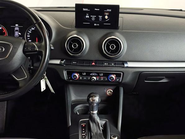 Audi A3 III (8V) с пробегом 2015 года, цена 1 291 000 рублей, 160908 км, хэтчбек, Автокод Объявления