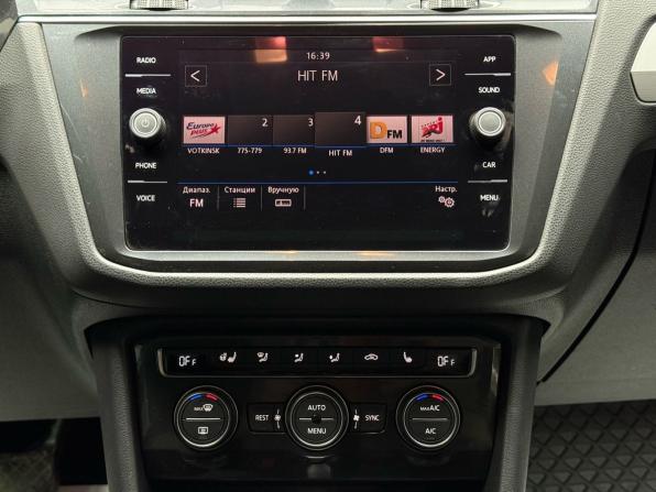 Volkswagen Tiguan II с пробегом 2017 года, цена 2 199 000 рублей, 139440 км, внедорожник, Автокод Объявления