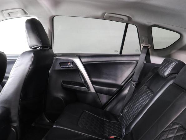 Toyota RAV4 IV (XA40) Рестайлинг с пробегом 2017 года, цена 1 950 000 рублей, 207151 км, внедорожник, Автокод Объявления