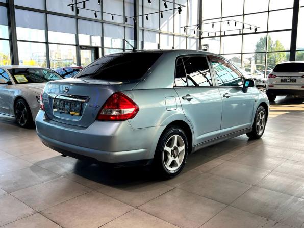 Nissan Tiida I с пробегом 2005 года, цена 490 000 рублей, 303259 км, седан, Автокод Объявления