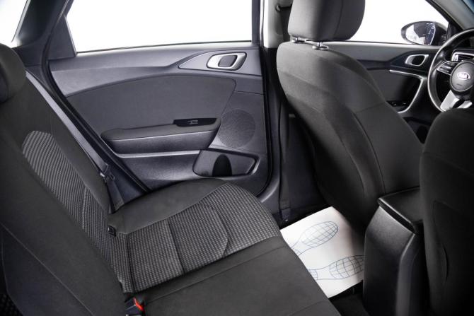 Kia Ceed III с пробегом 2019 года, цена 1 559 000 рублей, 111456 км, универсал, Автокод Объявления